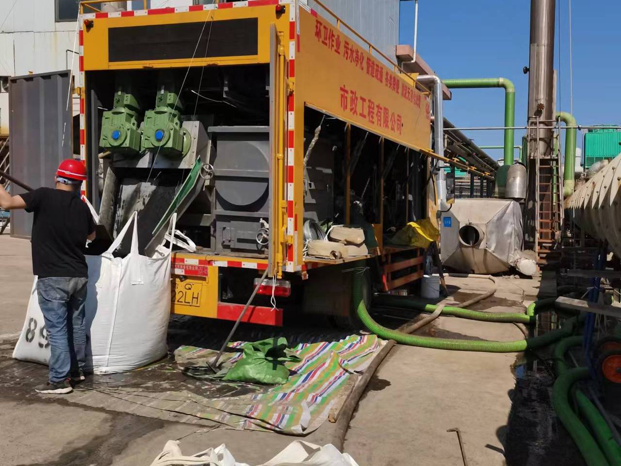 河北淤泥压干处理